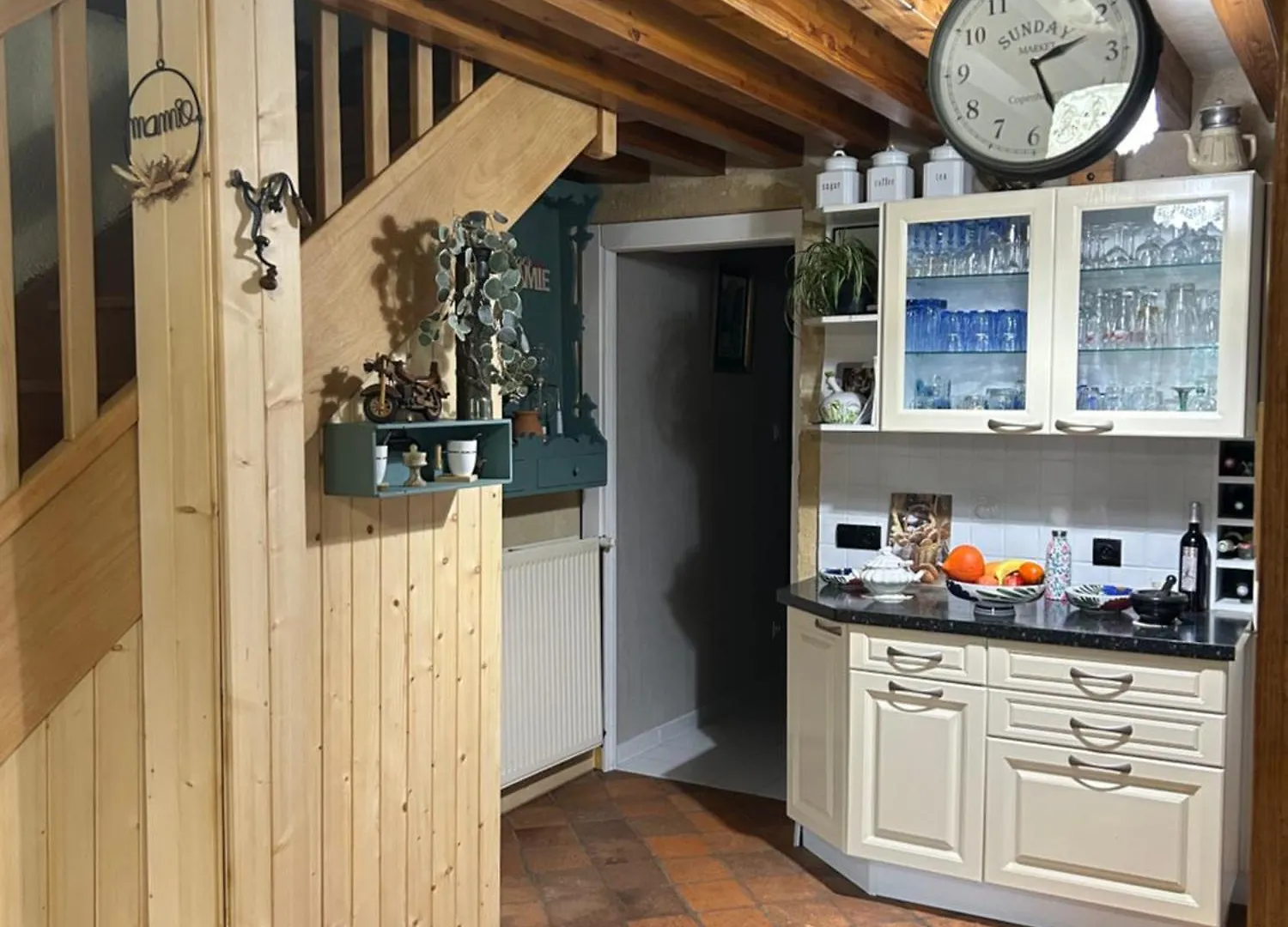 La Maison De Brigitte Aux Petites Avaizes Chateauneuf  Homestay