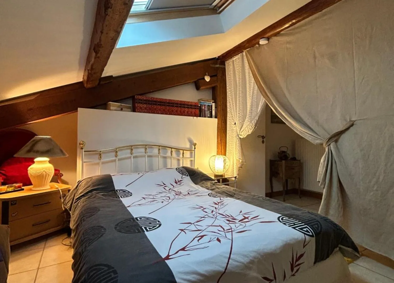 La Maison De Brigitte Aux Petites Avaizes Chateauneuf  Homestay